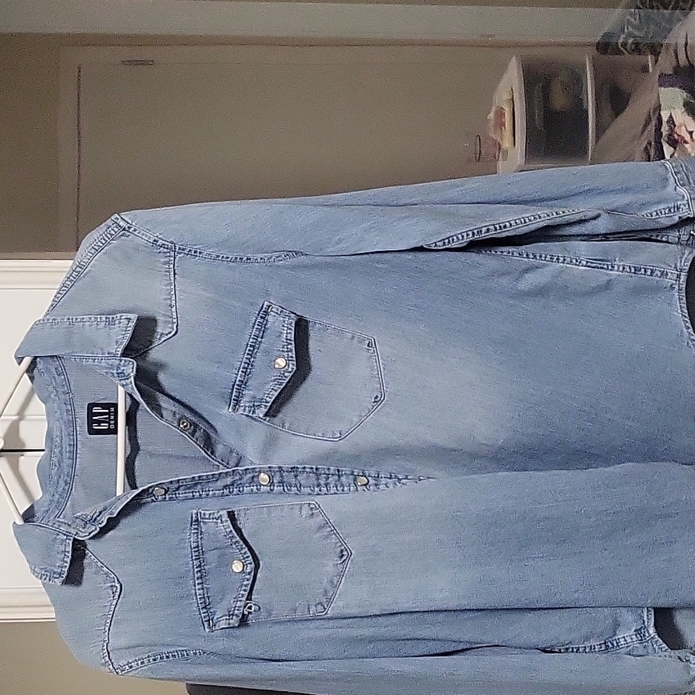 Gap button up denim shirt with pearl buttons size xl